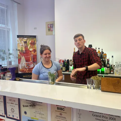 Barmanský kurz Bartending & working flair – 9