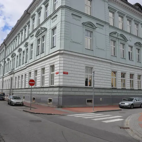 Budova Fráni Šrámka