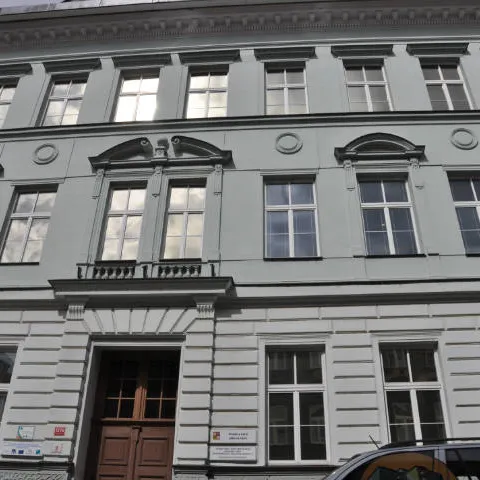 Budova Fráni Šrámka