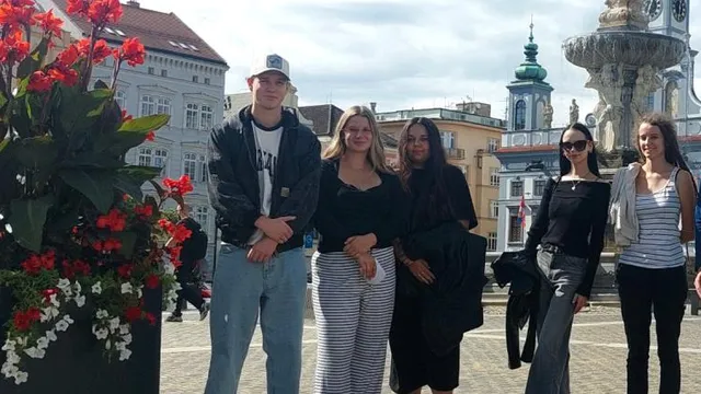Když se město stane učebnou: studenti provázeli Českými Budějovicemi