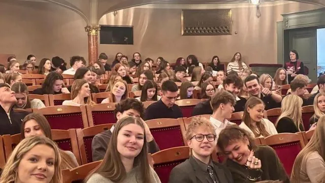 Nestárnoucí  komedie Pygmalion v Divadle na Vinohradech